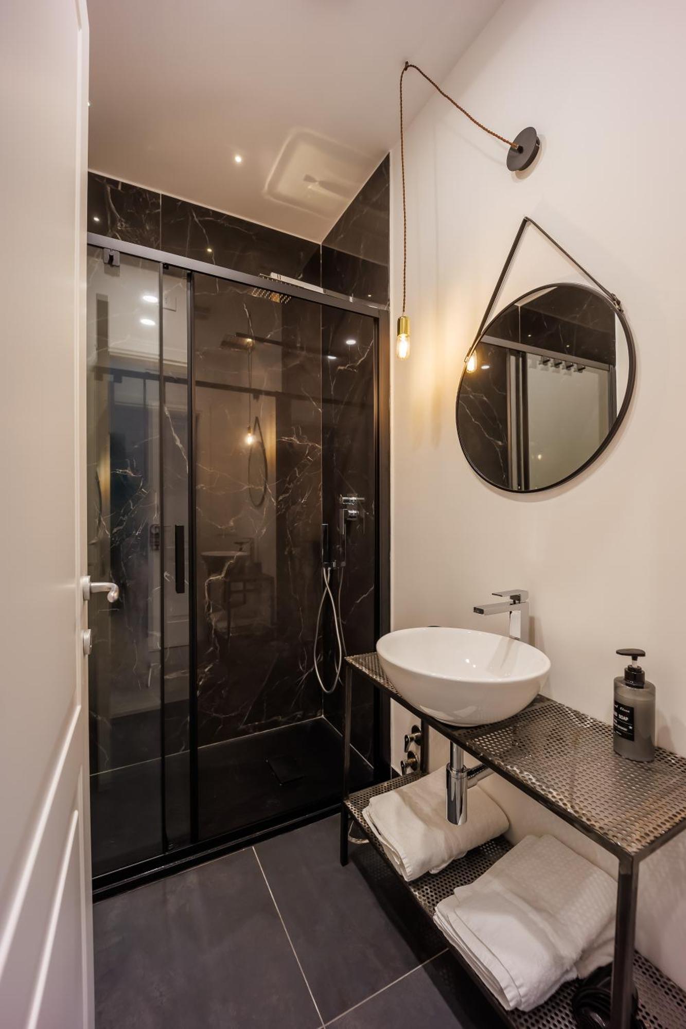 Le Stanze Di Napoli Hotel Bagian luar foto