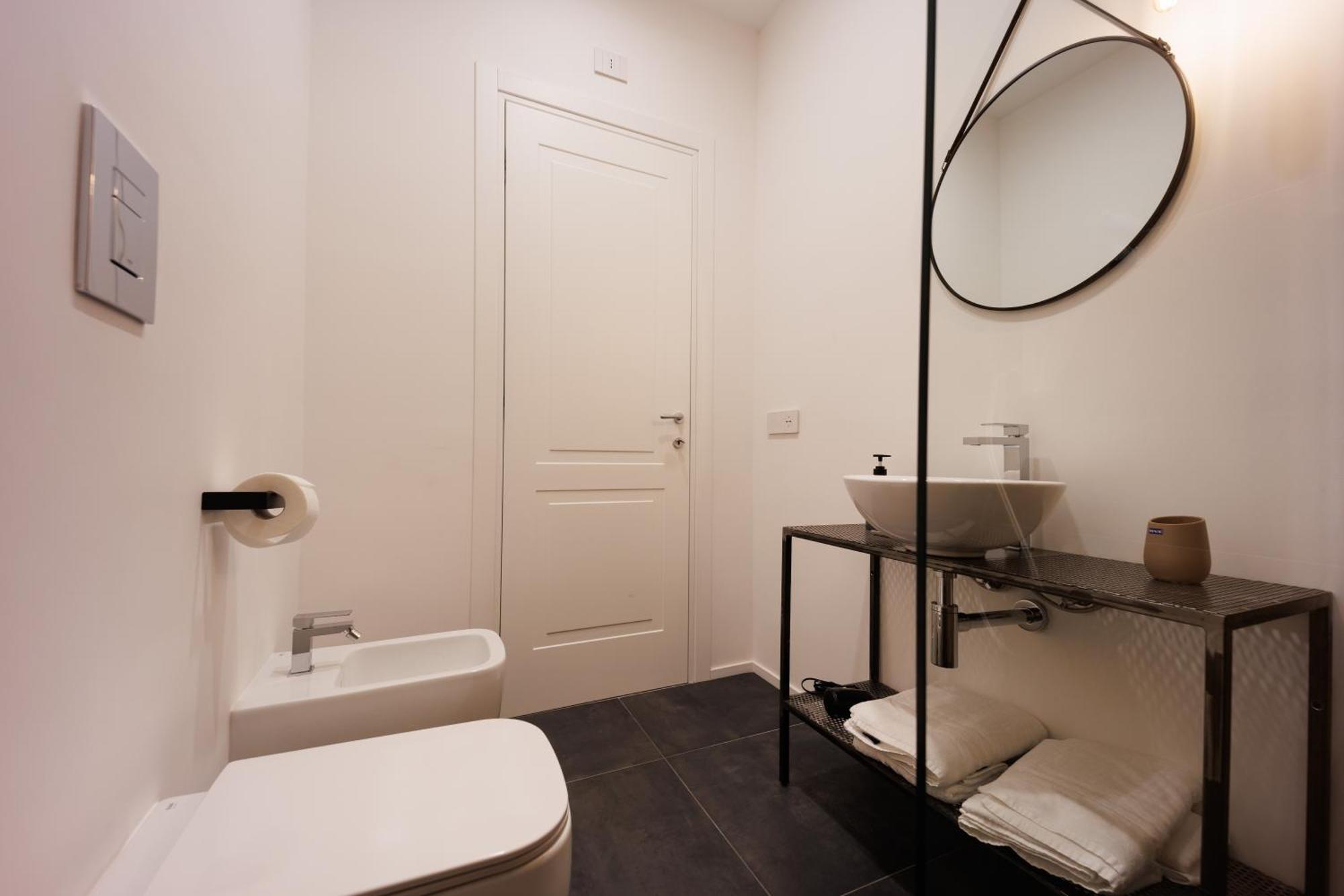 Le Stanze Di Napoli Hotel Bagian luar foto